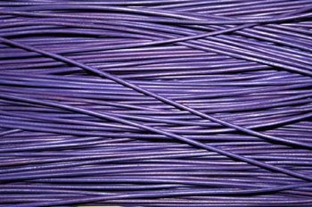 Lederband flieder 1 Stück - Stärke 1,5 mm, Länge 1 m