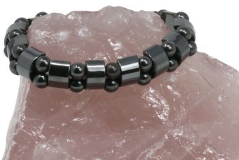 Hämatit Armband 1 cm breit im Samtbeutelchen