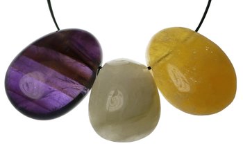 Edelstein Tropfenstein Amethyst, Calcit und Mondstein mit 4-reihiger Kette